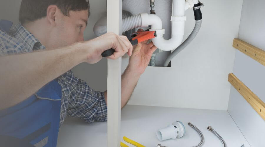 Professional Tankless Water Heater Installation in Evansdale, IA